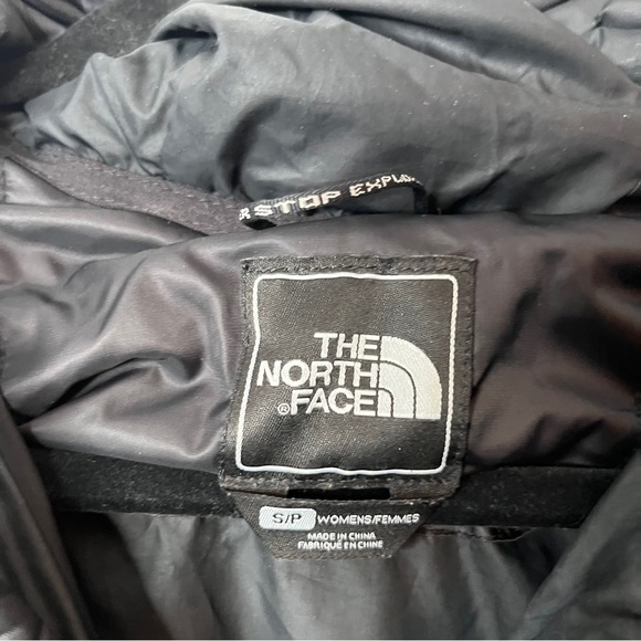 The North Face Black Hooded Puffer Jacket Cropped Down 550 Fill Women's S - Picture 5 of 11